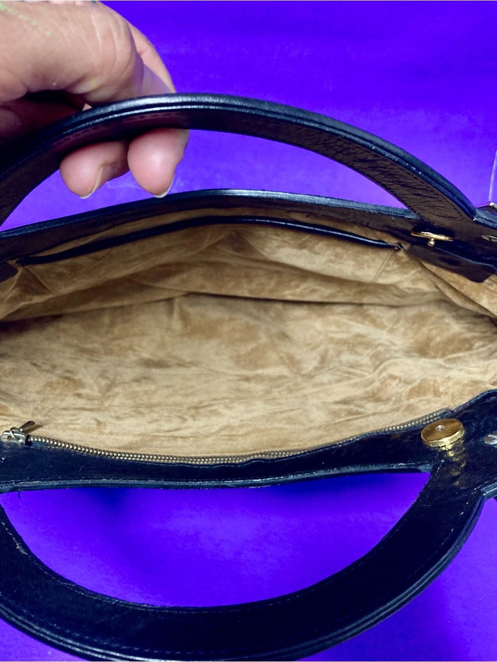 Vintage 80’s Black Leather Handbag w/Gold Accents - Picture 4 of 8